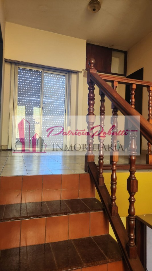 EN VENTA CASA 4 AMBIENTES EN VILLA CELINA POLO TEXTIL LOTE