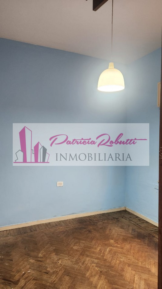 EN VENTA CASA MULTIFAMILIAR EN VILLA CELINA POLO TEXTIL LOTE.