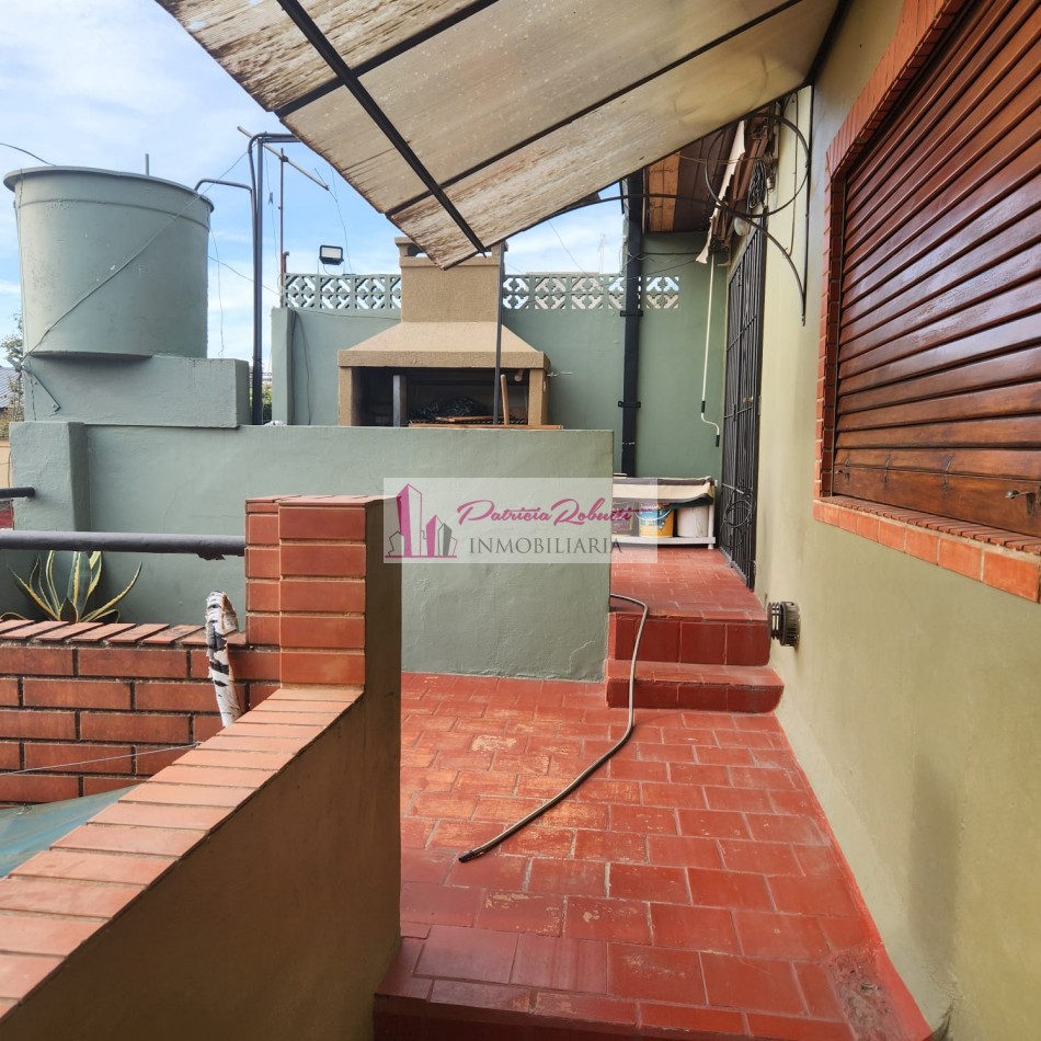 EN  VENTA PH 4 AMB CON PEQUEÑO PATIO Y TERRAZA- VILLA CELINA LA MATANZA