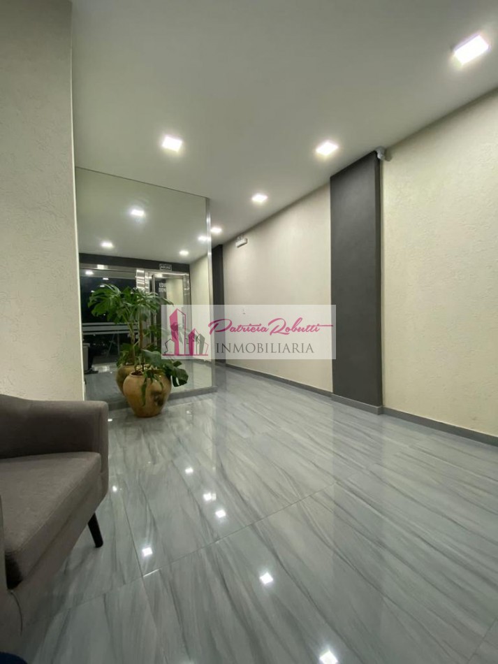 EN VENTA DEPARTAMENTO MONOAMBIENTE MODIFICABLE A 2 CON PATIO Y COCHERA TAPIALES