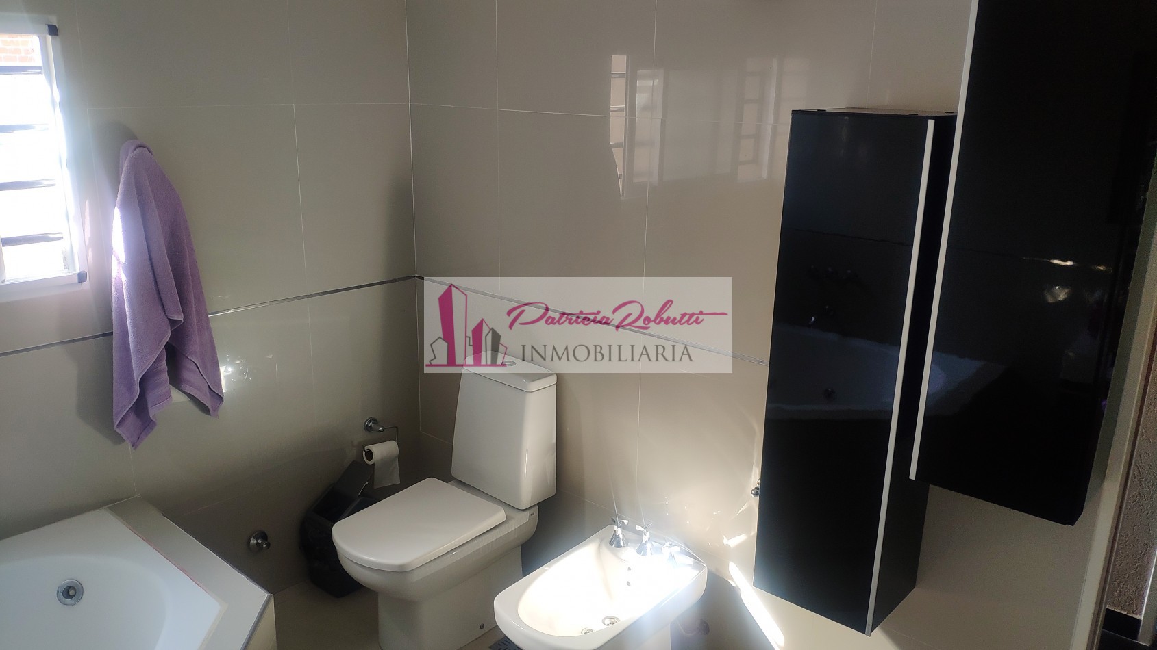 EN VENTA CASA 6 AMBIENTES EN LA TABLADA.