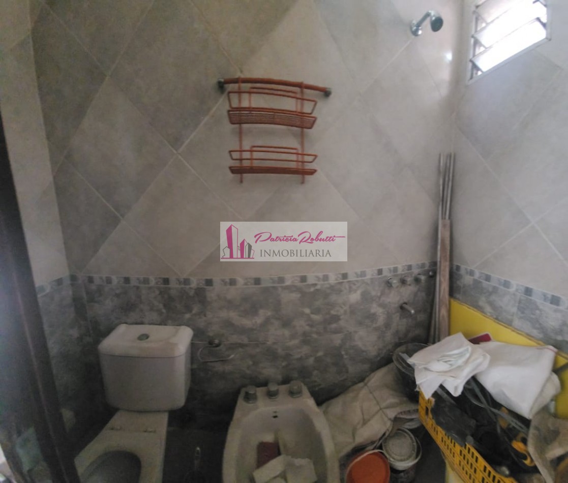 SE ALQUILA LOCAL COMERCIAL EN VILLA LUGANO.