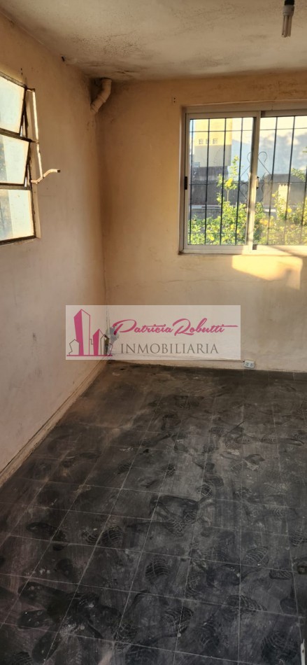 En venta Ph 4 ambientes con patio y terraza y espacio complementario monoambiente con baño y jardin. MULTIFAMILIAR en Villa Celina
