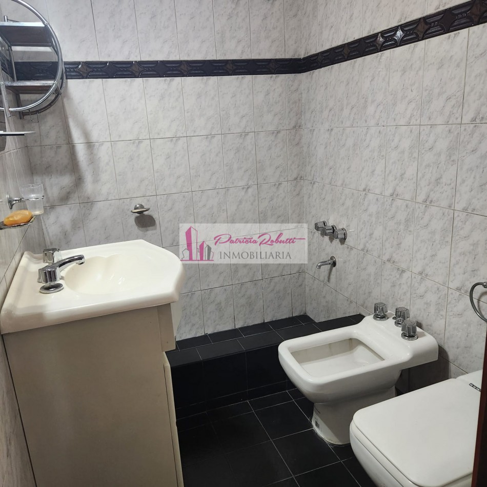 EN  VENTA PH 4 AMB CON PEQUEÑO PATIO Y TERRAZA- VILLA CELINA LA MATANZA