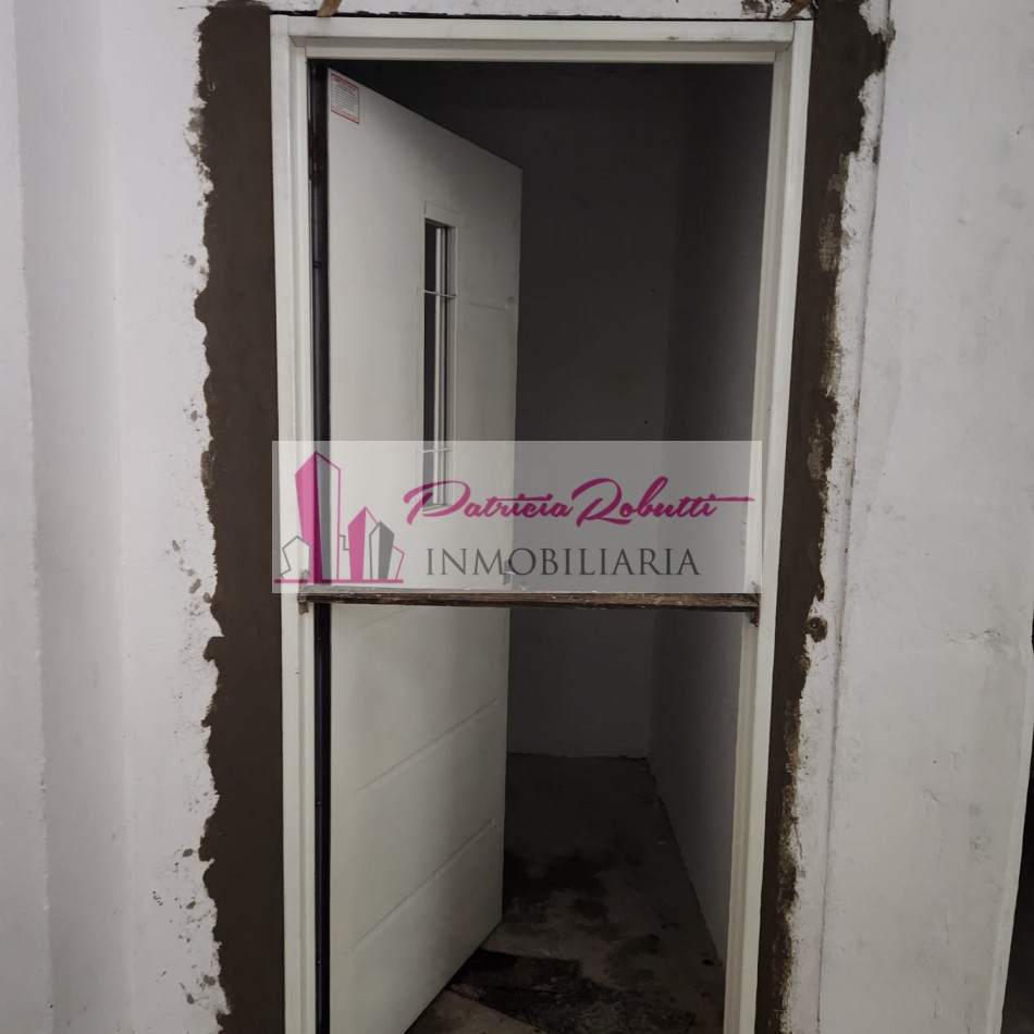 EN ALQUILER LOCAL COMERCIAL EN VILLA CELINA.