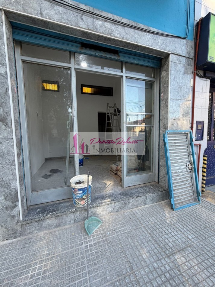 SE ALQUILA LOCAL COMERCIAL EN VILLA LUGANO.