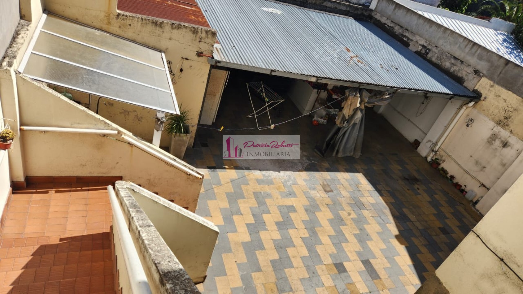 EN VENTA CASA MULTIFAMILIAR EN VILLA CELINA POLO TEXTIL LOTE.