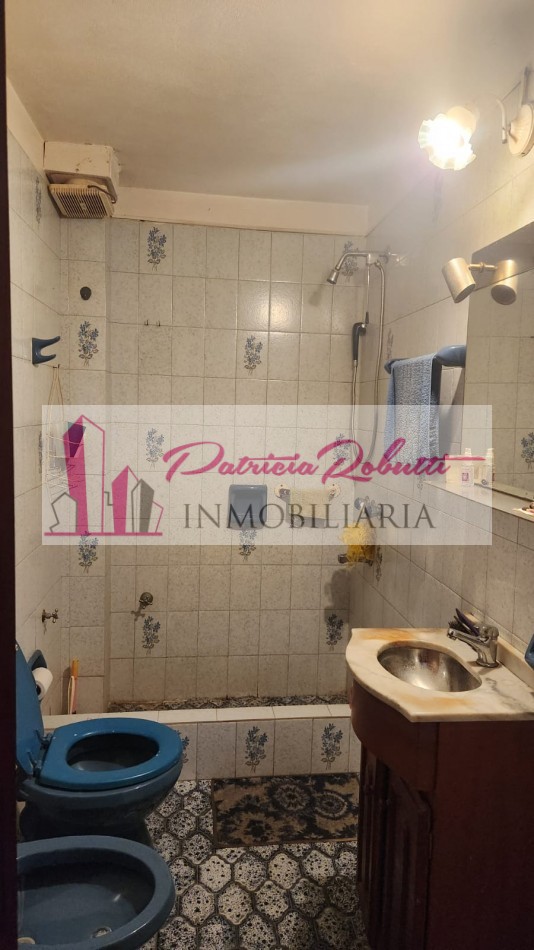 EN VENTA CASA 4 AMBIENTES EN VILLA CELINA POLO TEXTIL LOTE