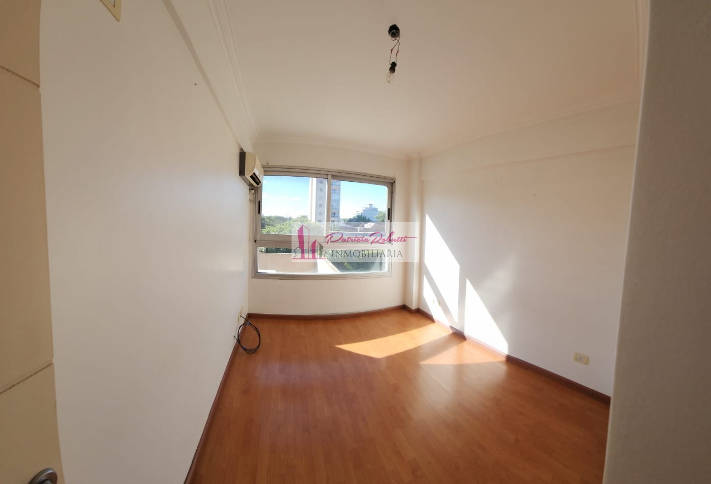 En venta departamento de categoria 3 ambientes con balcon Villa Lugano- cerca del centro comercial.
