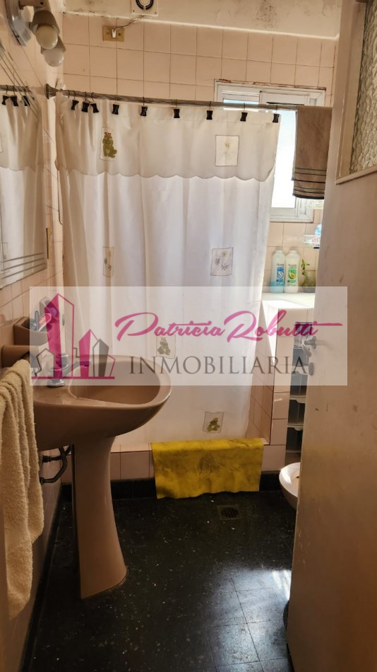 EN VENTA CASA MULTIFAMILIAR EN VILLA CELINA POLO TEXTIL LOTE.