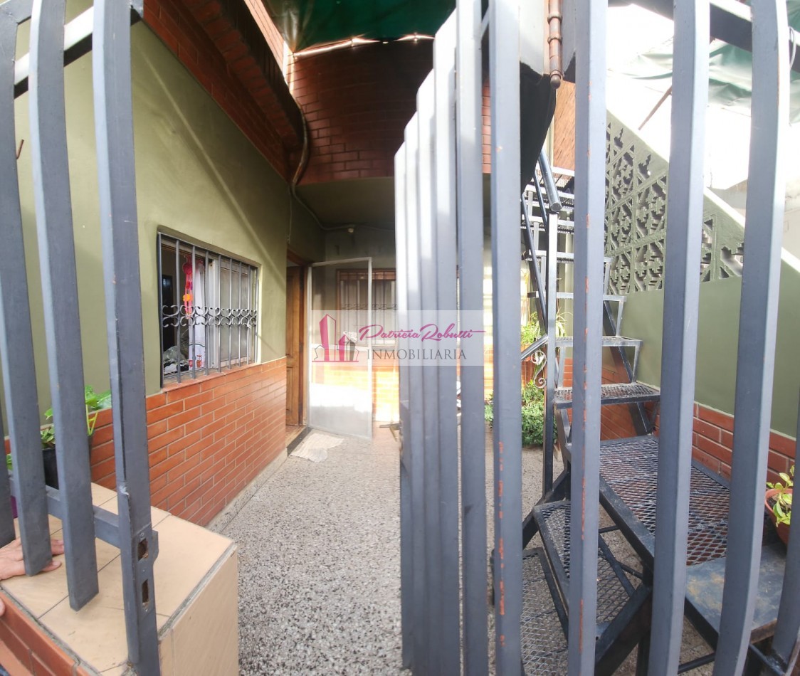 EN  VENTA PH 4 AMB CON PEQUEÑO PATIO Y TERRAZA- VILLA CELINA LA MATANZA