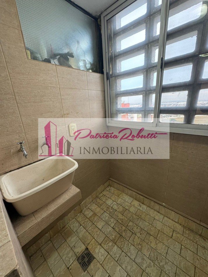 EN VENTA DEPARTAMENTO 4 AMBIENTES CON COCHERA -VILLA CELINA.