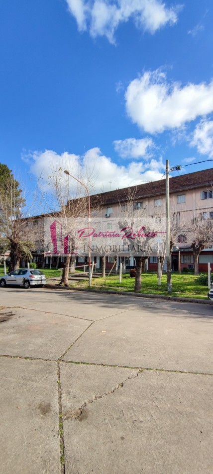 EN VENTA DEPARTAMENTO TIPO DUPLEX 4 AMBIENTES EN VILLA CELINA.