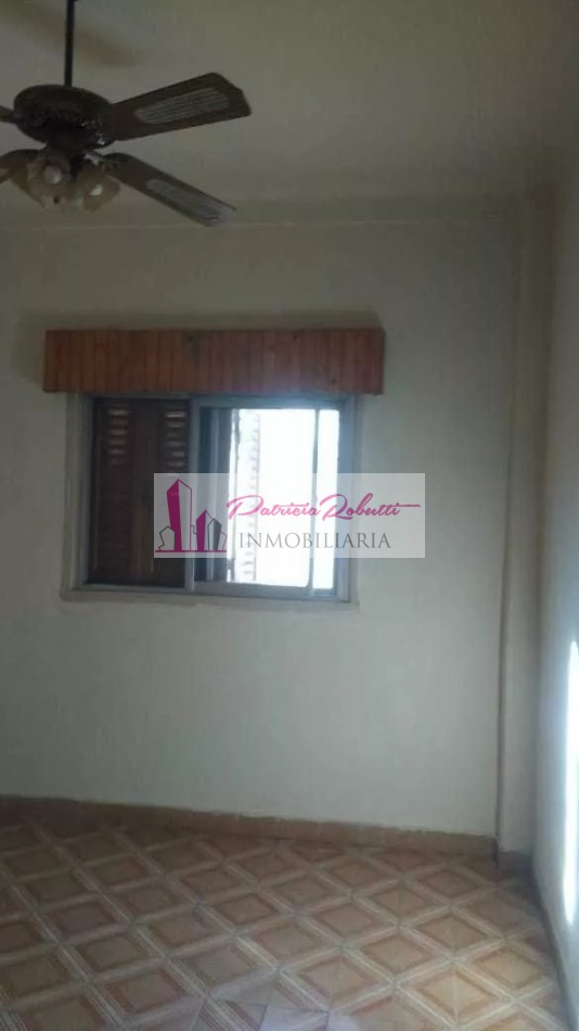 EN VENTA CASA 3 AMBIENTES + 2 LOCALES EN VILLA CELINA