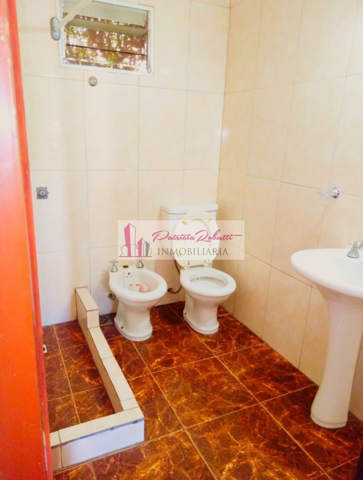 SE VENDE CASA MAS DEPARTAMENTO EN SAN LUIS.