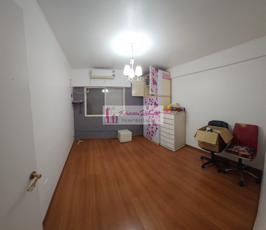 EN VENTA CASA 4 AMBIENTES CON PISCINA, PATIO, TERRAZA Y GARAGE VILLA MADERO