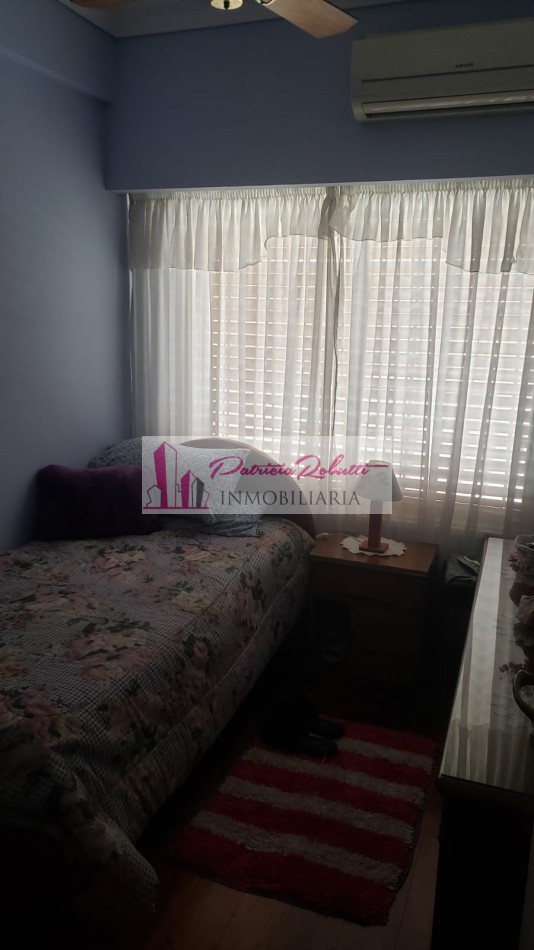 SE VENDE CASA 5 AMBIENTES CON PARQUE Y PISCINA VILLA CELINA