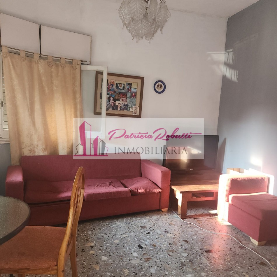 EN VENTA CASA 4 AMBIENTES EN VILLA LUGANO- LOTE 10 X 29.70- MULTIFAMILIAR