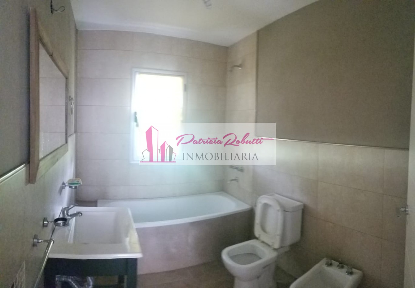 EN ALQUILER CASA 4 AMBIENTES EN GENERAL RODRIGUEZ.