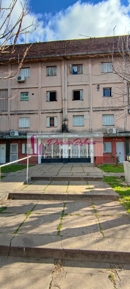 EN VENTA DEPARTAMENTO TIPO DUPLEX 4 AMBIENTES EN VILLA CELINA.
