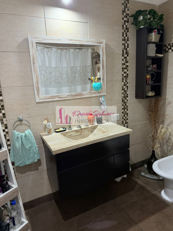 Vende PH MULTIFAMILIAR contrafrente con espacio aereo para edificar Villa Celina