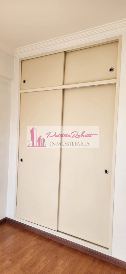 En venta departamento de categoria 3 ambientes con balcon Villa Lugano- cerca del centro comercial.
