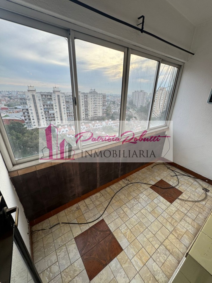 EN VENTA DEPARTAMENTO 4 AMBIENTES CON COCHERA -VILLA CELINA.