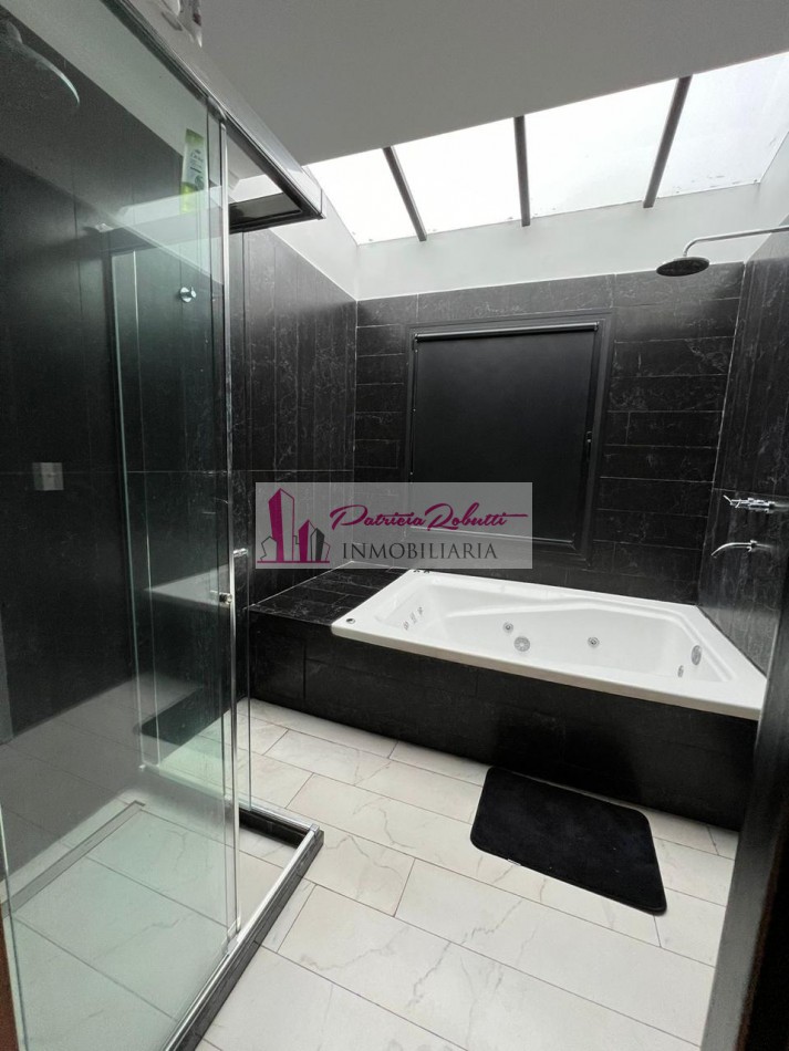 EN VENTA CASA 6 AMBIENTES CON PISCINA Y 2 COCHERAS EN BARRIO PRIVADO LAGOS DE CANNING