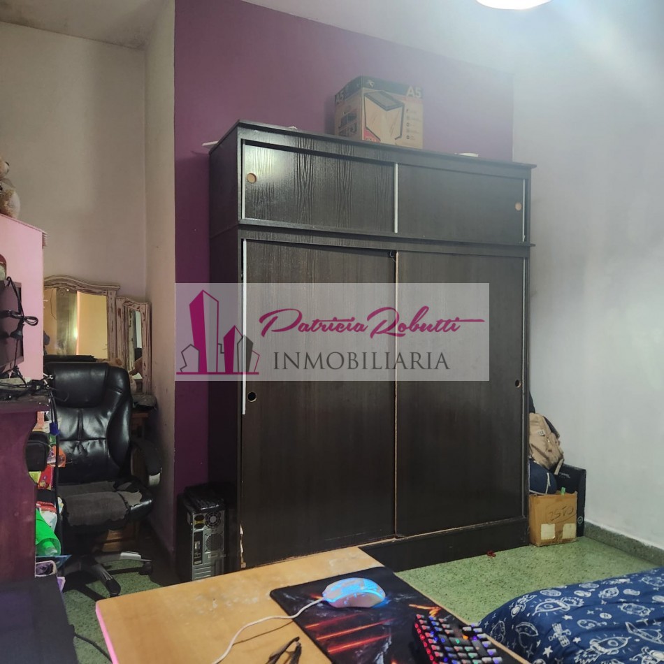 EN VENTA CASA 4 AMBIENTES EN VILLA LUGANO- LOTE 10 X 29.70- MULTIFAMILIAR