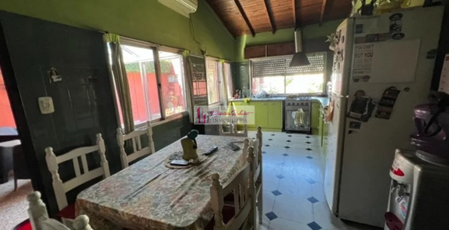 EN VENTA CASA 4 AMBIENTES EN VILLA LUGANO