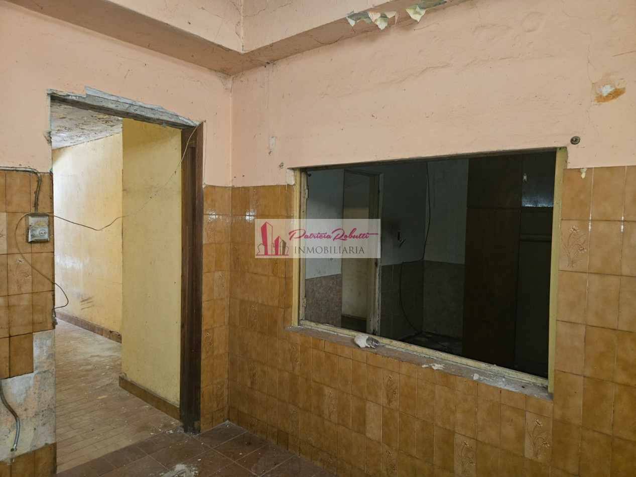 EN VENTA CASA 2 AMBIENTES EN VILLA CELINA- CON TERRAZA IDEAL CONSTRUCCION OPORTUNIDAD