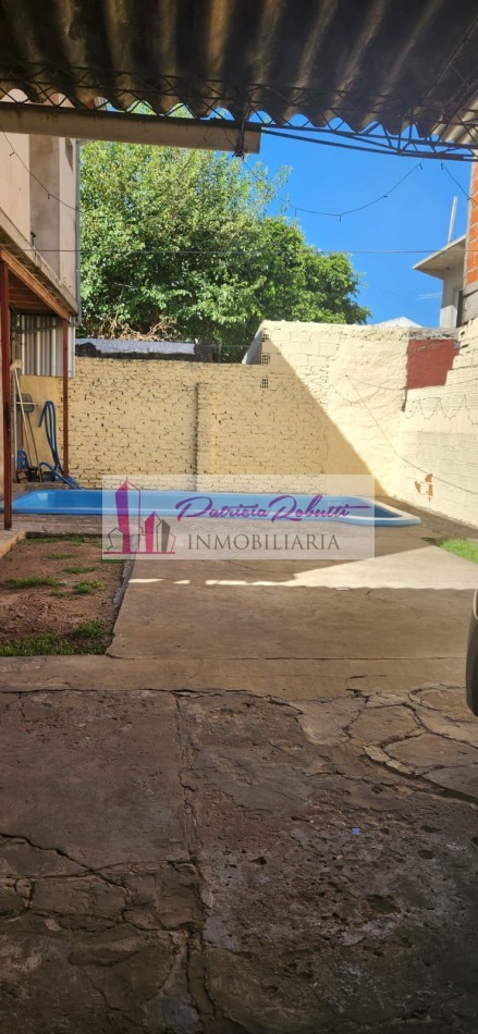 EN VENTA CASA 4 AMBIENTES CON PILETA Y TERRAZA (ESPACIO AEREO PARA EDIFICAR) MAS DUPLEX 2 AMBIENTES Se vende casa 4 ambientes con A TERMINAR- TABLADA