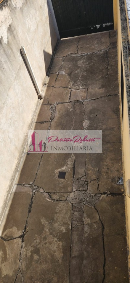 EN VENTA CASA 4 AMBIENTES CON PILETA Y TERRAZA (ESPACIO AEREO PARA EDIFICAR) MAS DUPLEX 2 AMBIENTES Se vende casa 4 ambientes con A TERMINAR- TABLADA