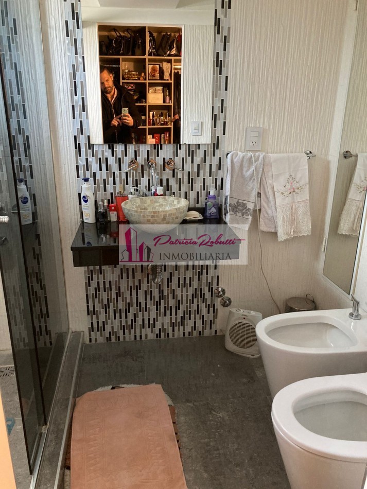 EN VENTA HERMOSA CASA 4 AMBIENTES CON GARAGE, JARDIN, QUINCHO Y PATIO SAN JUSTO