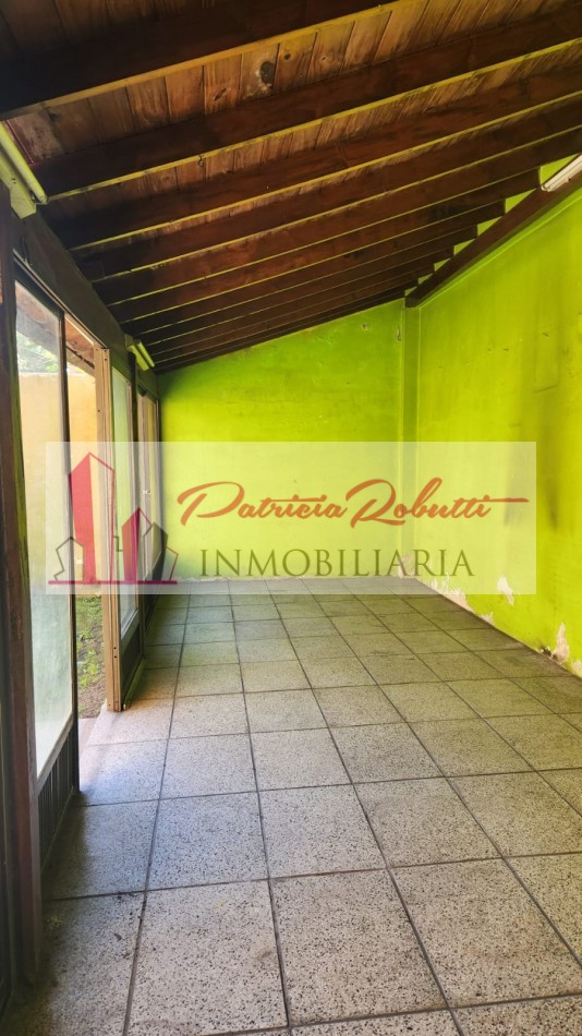 VENTA CASA 6 AMB CON GARAGE Y PARQUE EN GRAL PAZ ENTRE AV CRUZ Y CHILAVERT VILLA LUGANO LOTE TERRENO 8.66 X 31 