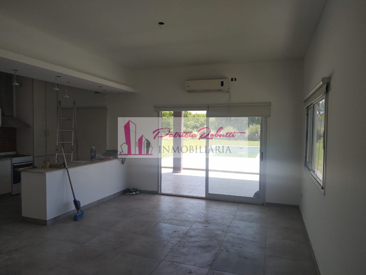 EN ALQUILER CASA 4 AMBIENTES EN GENERAL RODRIGUEZ.