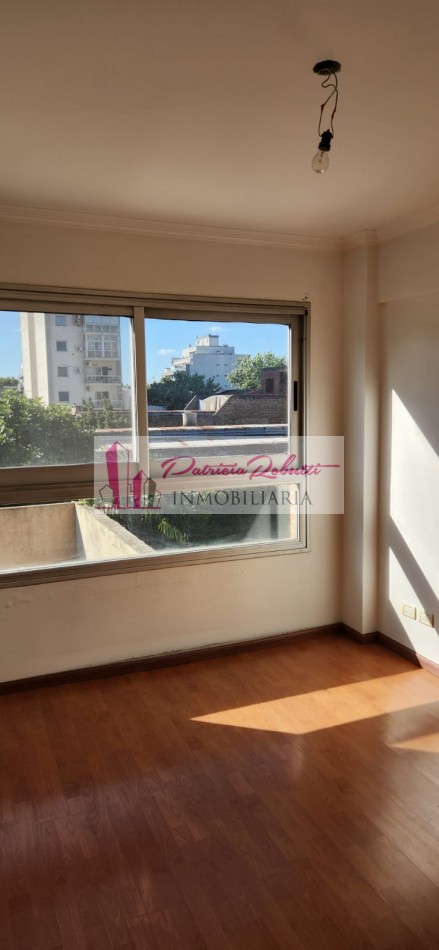 En venta departamento de categoria 3 ambientes con balcon Villa Lugano- cerca del centro comercial.