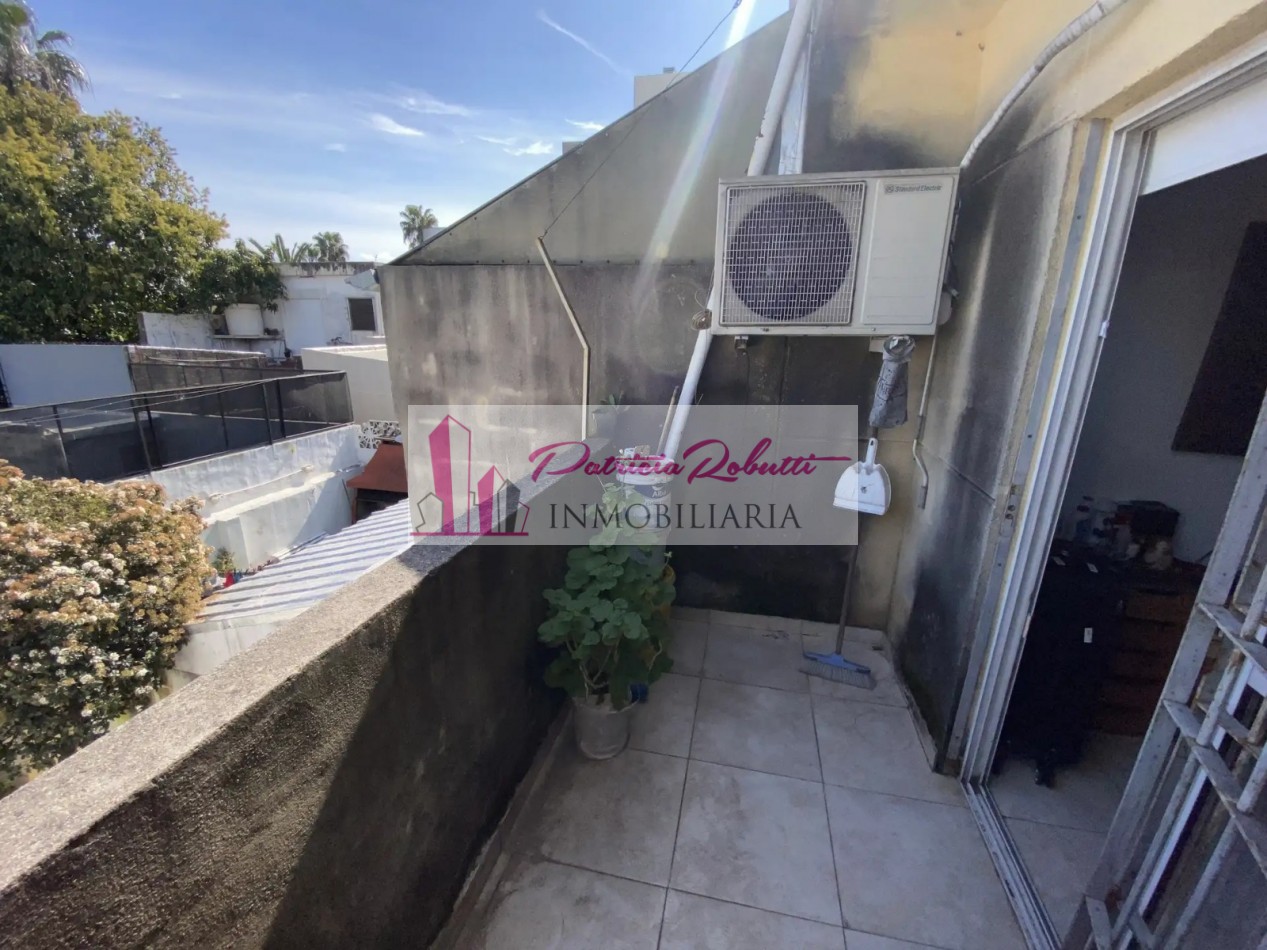 EN VENTA DEPARTAMENTO 2 AMBIENTES CON COCHERA EN MORON.