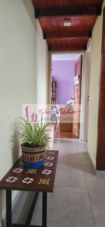 EN VENTA DEPARTAMENTO 4 AMBIENTES CON BALCON Y COCHERA- BARRIO GENERAL PAZ- VILLA CELINA
