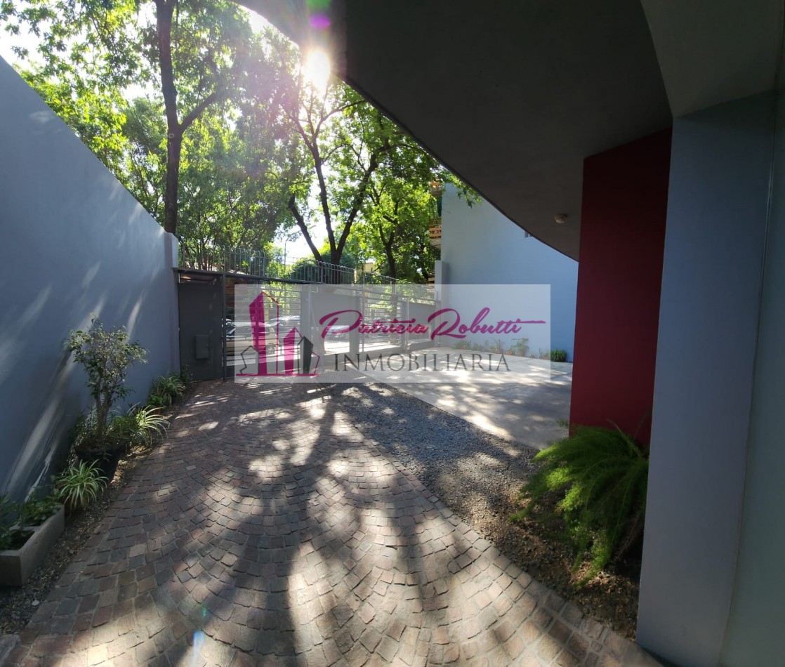 EN VENTA DEPARTAMENTO 2 AMBIENTES EN FLORESTA.