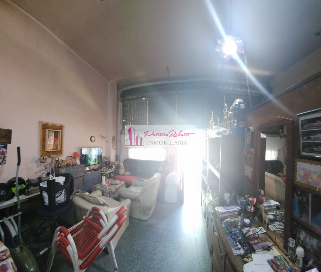 En venta local comercial remodelado a vivienda Centro Comercial Villa Celina a pasos de Roosevelt