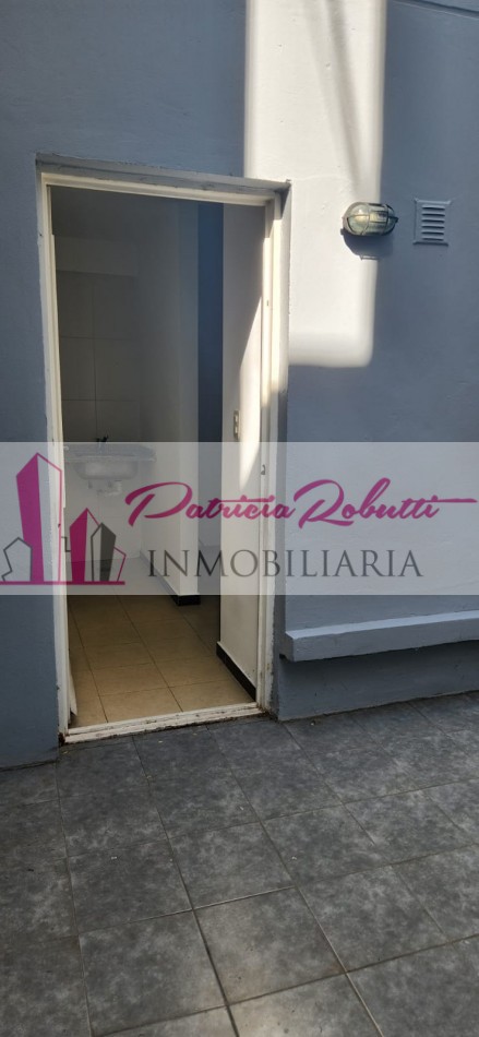 EN VENTA DEPARTAMENTO 2 AMBIENTES EN FLORESTA.