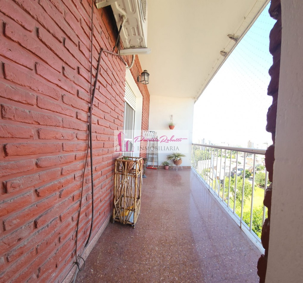 EN VENTA DEPARTAMENTO 4 AMBIENTES CON BALCON Y COCHERA- BARRIO GENERAL PAZ- VILLA CELINA