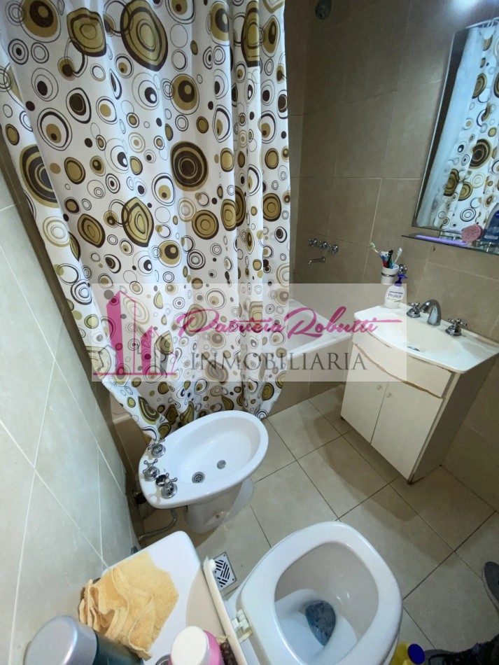 EN VENTA DEPARTAMENTO 2 AMBIENTES CON COCHERA EN MORON.