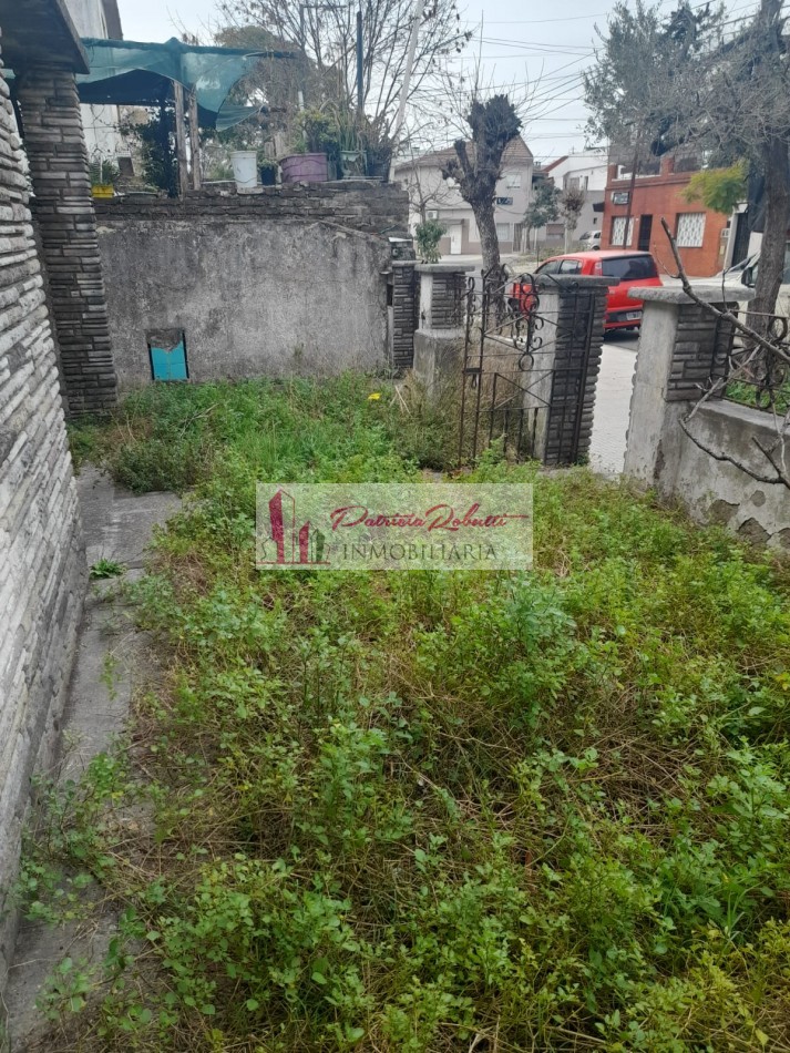 EN VENTA CASA CON LOTE LIBRE TERRENO EN VILLA LUGANO