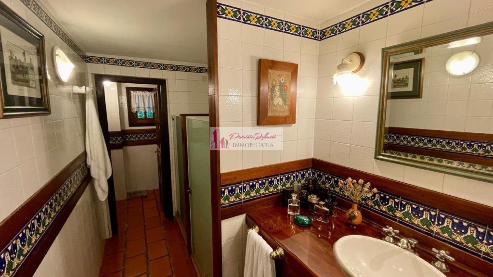 SE VENDE CASA 5 AMBIENTES CON PARQUE, PISCINA, CASA DE HUESPED GRAL. RODRIGUEZ