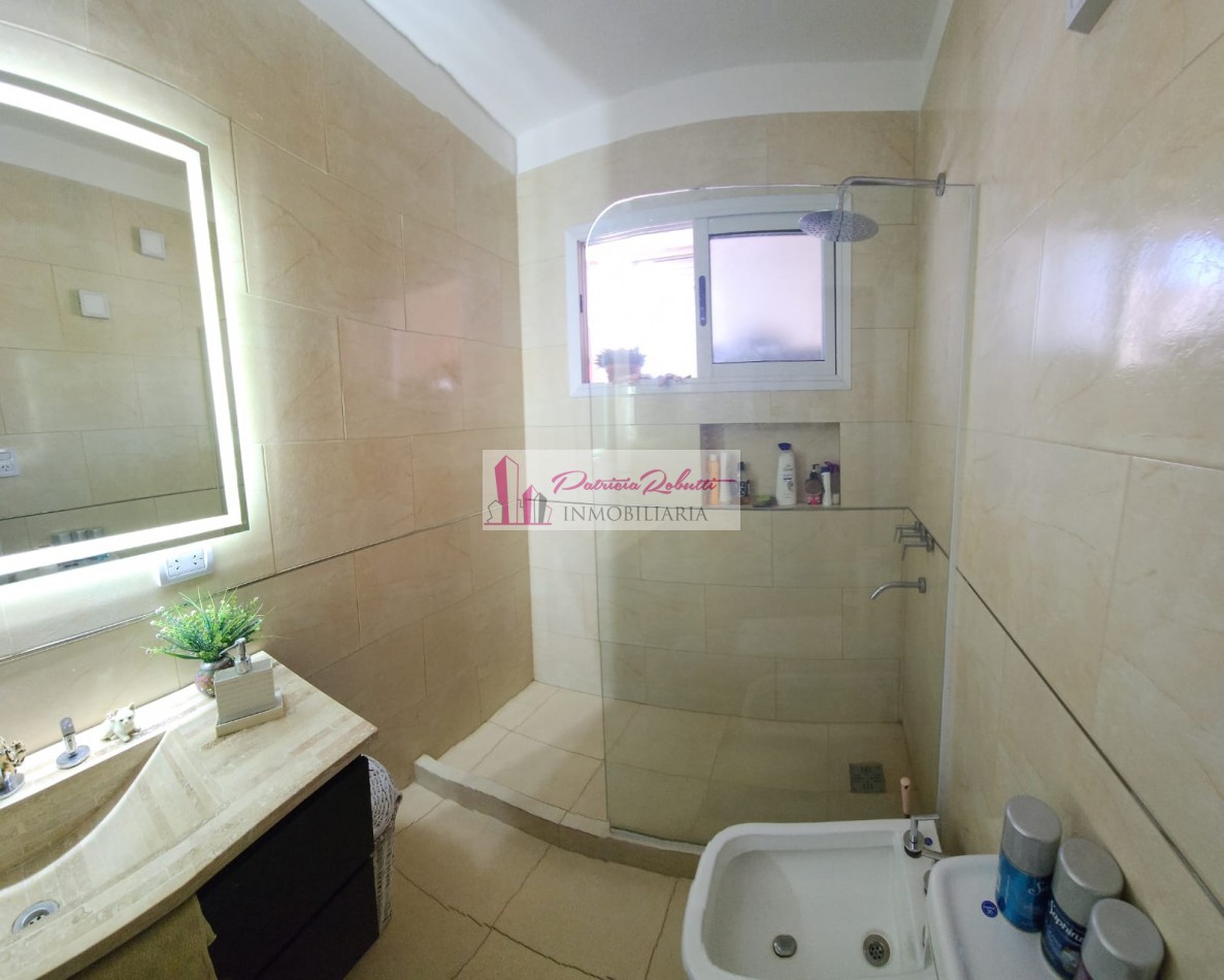 EN VENTA DEPARTAMENTO 4 AMBIENTES CON BALCON Y COCHERA- BARRIO GENERAL PAZ- VILLA CELINA