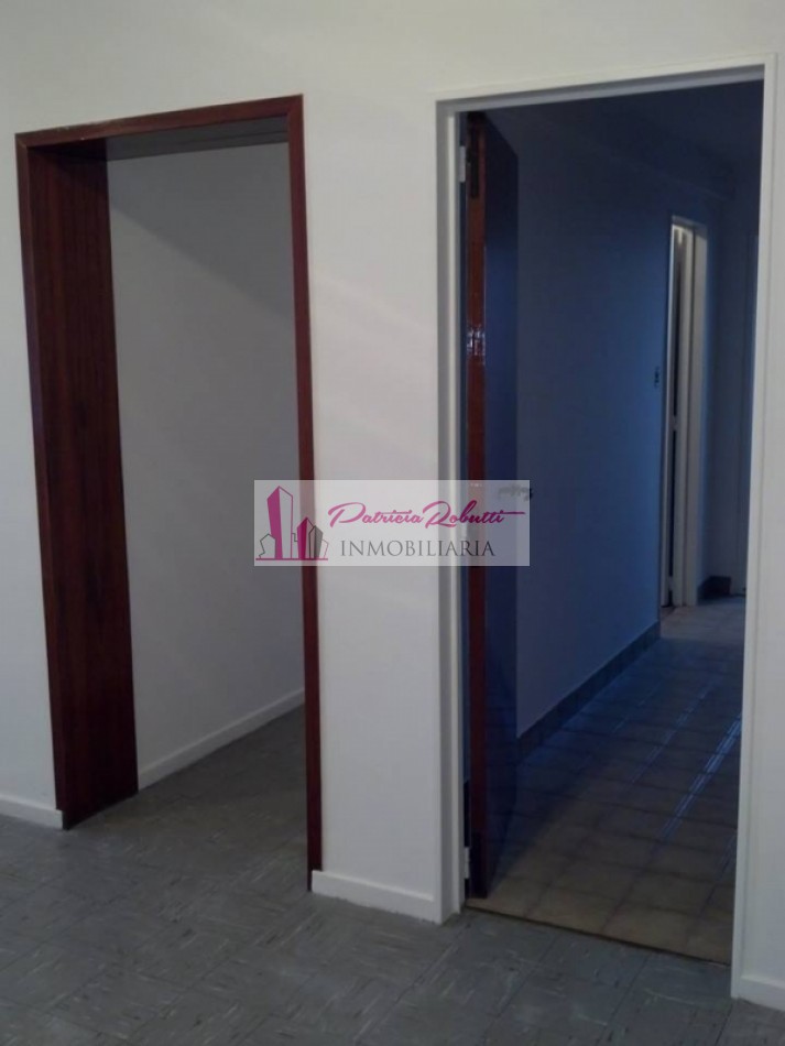 EN VENTA DEPARTAMENTO 3 AMBIENTES CON COCHERA -VILLA CELINA