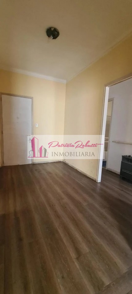 EN VENTA DEPARTAMENTO 2 AMBIENTES EN SAN CRISTOBAL.