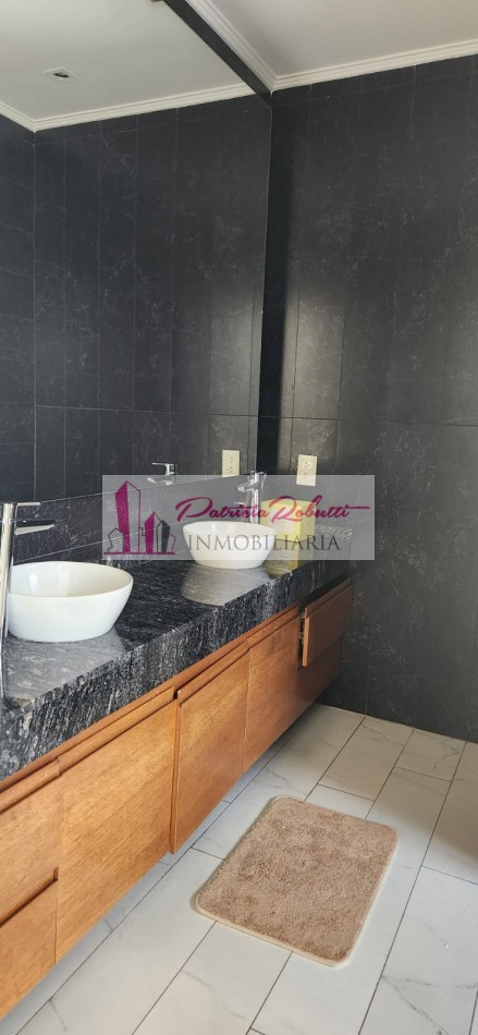 EN VENTA CASA 6 AMBIENTES CON PISCINA Y 2 COCHERAS EN BARRIO PRIVADO LAGOS DE CANNING